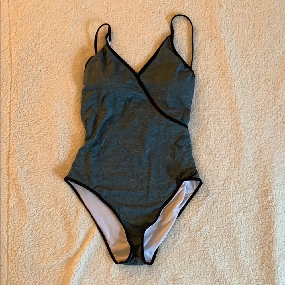 Cupshe Athletic One piece Bathing Suit